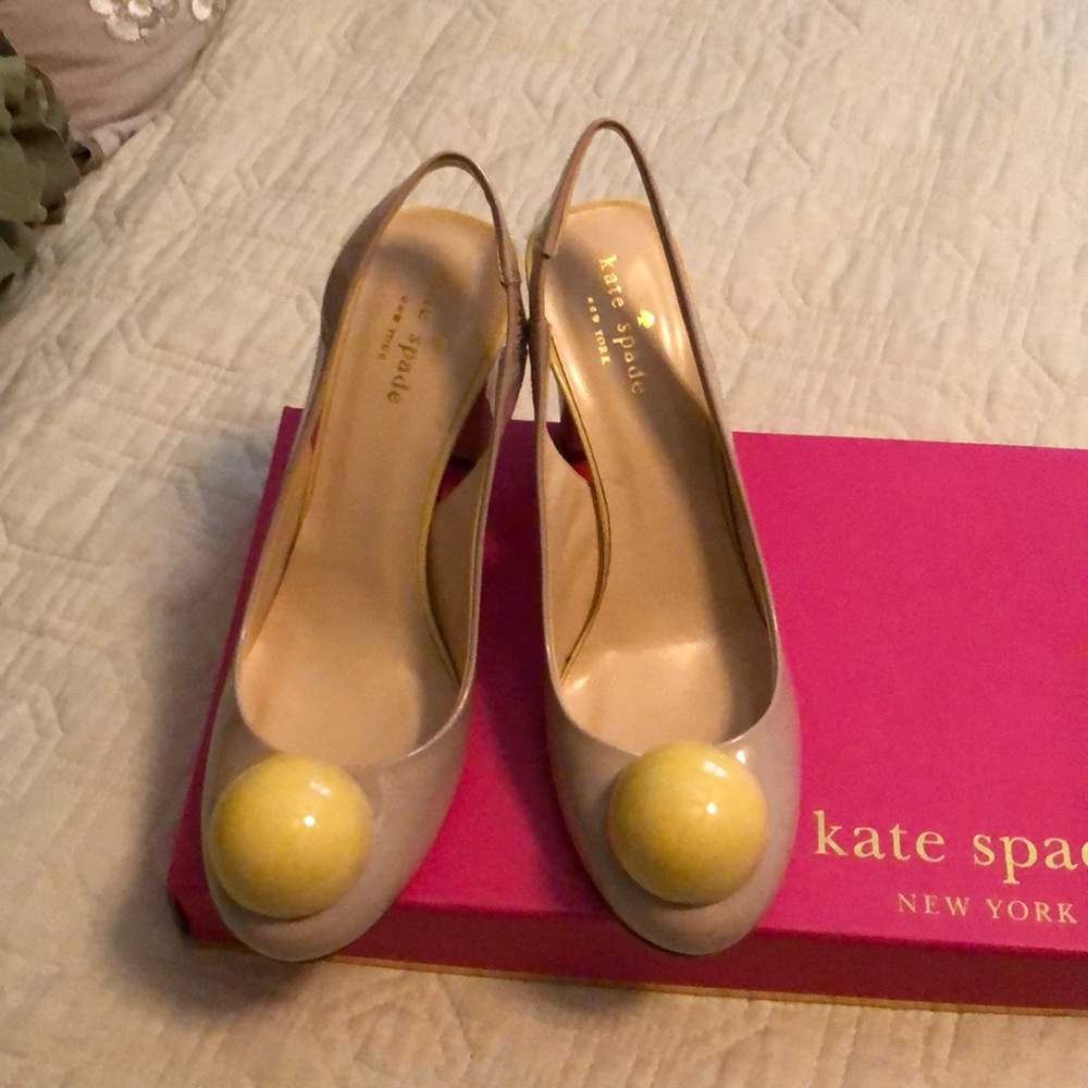 Kate Spade beige sling back heels